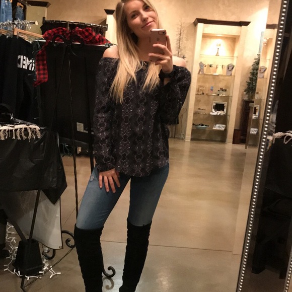 Meet your Posher, Shelbee - Picture 1 of 1